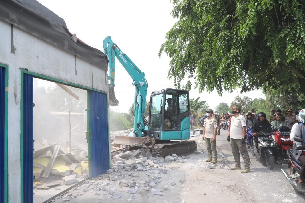 Sebanyak 515 Bangunan Liar di Bantaran SS Sukatani Ditertibkan Satpol PP