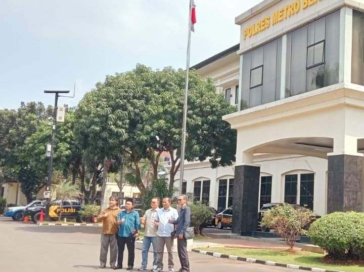 𝐓𝐢𝐦 𝐇𝐮𝐤𝐮𝐦 𝐀𝐥𝐢𝐚𝐧𝐬𝐢 𝐁𝐮𝐫𝐮𝐡 𝐌𝐞𝐥𝐚𝐰𝐚𝐧 𝐑𝐞𝐬𝐦𝐢 𝐌𝐞𝐥𝐚𝐩𝐨𝐫𝐤𝐚𝐧 𝐀𝐤𝐮𝐧 𝐅𝐚𝐜𝐞𝐛𝐨𝐨𝐤 𝐝𝐚𝐧 𝐓𝐢𝐤𝐭𝐨𝐤 “𝐌𝐞𝐧𝐲𝐞𝐫𝐚𝐧𝐠 𝐅𝐢𝐭𝐧𝐚𝐡” 𝐏𝐥𝐭 𝐁𝐮𝐩𝐚𝐭𝐢 𝐁𝐞𝐤𝐚𝐬𝐢 𝐝𝐫 𝐀𝐬𝐞𝐩 𝐒𝐮𝐫𝐲𝐚 𝐀𝐭𝐦𝐚𝐣𝐚