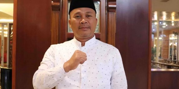 ๐๐๐ซ๐๐๐๐๐๐ง ๐๐ฎ๐ค๐๐ง ๐๐๐ฆ๐๐๐๐ก, ๐๐๐๐ ๐๐๐ค๐๐ฌ๐ข ๐๐๐ซ๐ฎ๐ค๐๐ง ๐๐๐ฎ๐ฅ ๐
๐ข๐ญ๐ซ๐ข ๐ฌ๐๐๐๐ ๐๐ข ๐๐จ๐ฆ๐๐ง๐ญ๐ฎ๐ฆ ๐๐๐ซ๐ฌ๐๐ญ๐ฎ๐๐ง