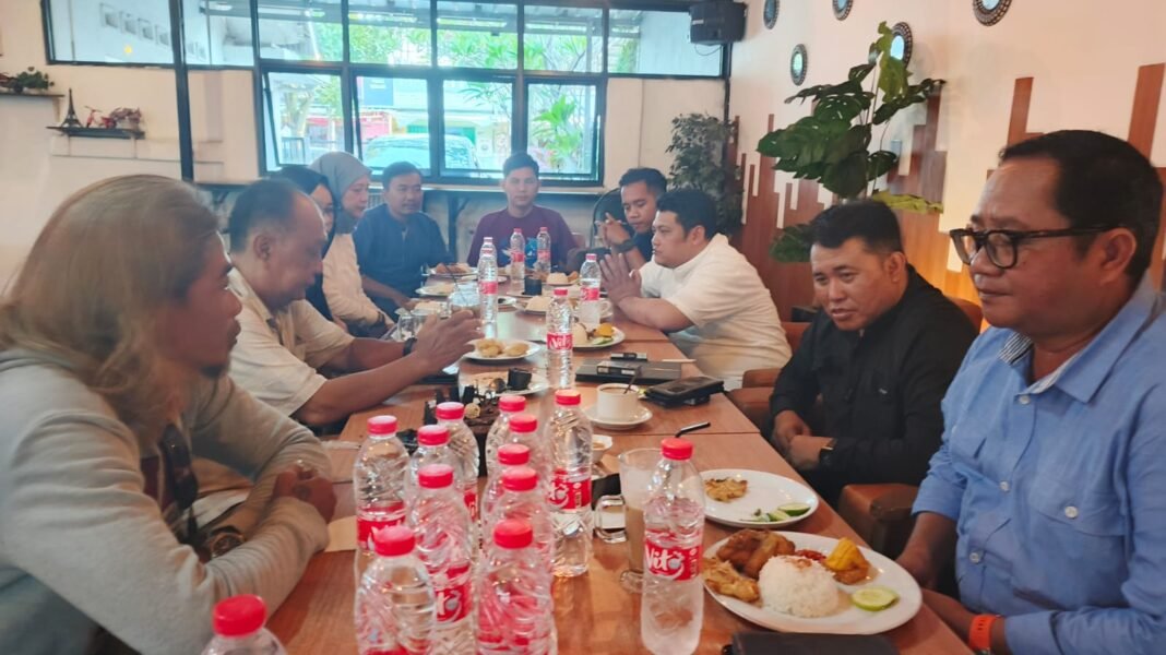 Ketua Umum IWO Indonesia Rayakan Ulang Tahun, Karawang Jadi Saksi Kebersamaan